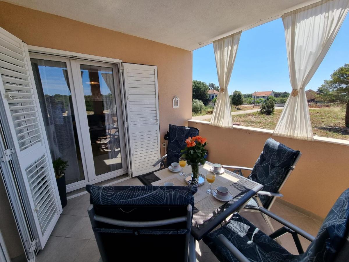 Apartman Marija Биоград на Мору Екстериор снимка